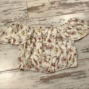 Off the Shoulder Floral Buttoned Crop Top XS